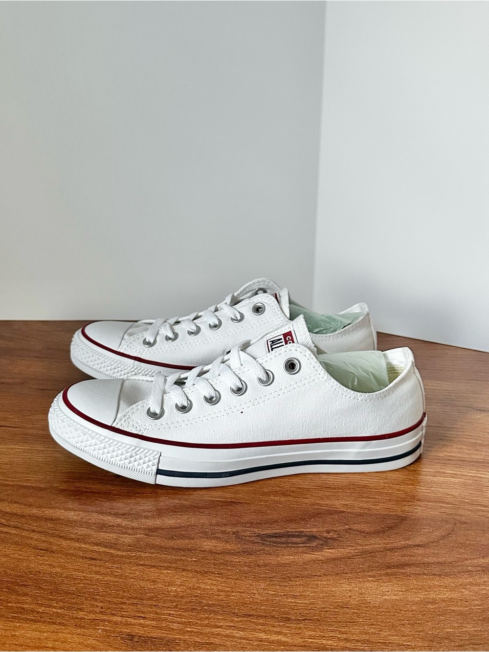 Converse Chuck Taylor All Star Low Top- Wmns 8